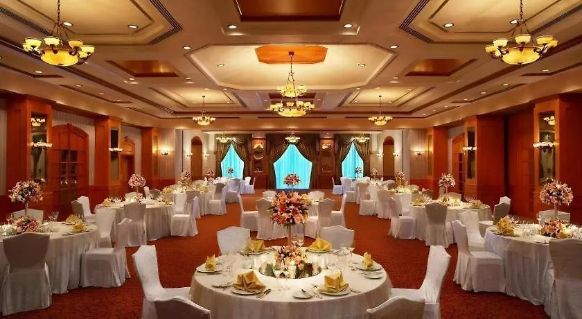 Knight Castle Hotel Dubai 5*,