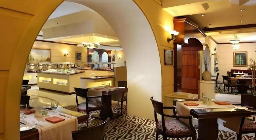 Knight Castle Hotel Dubai 5*,