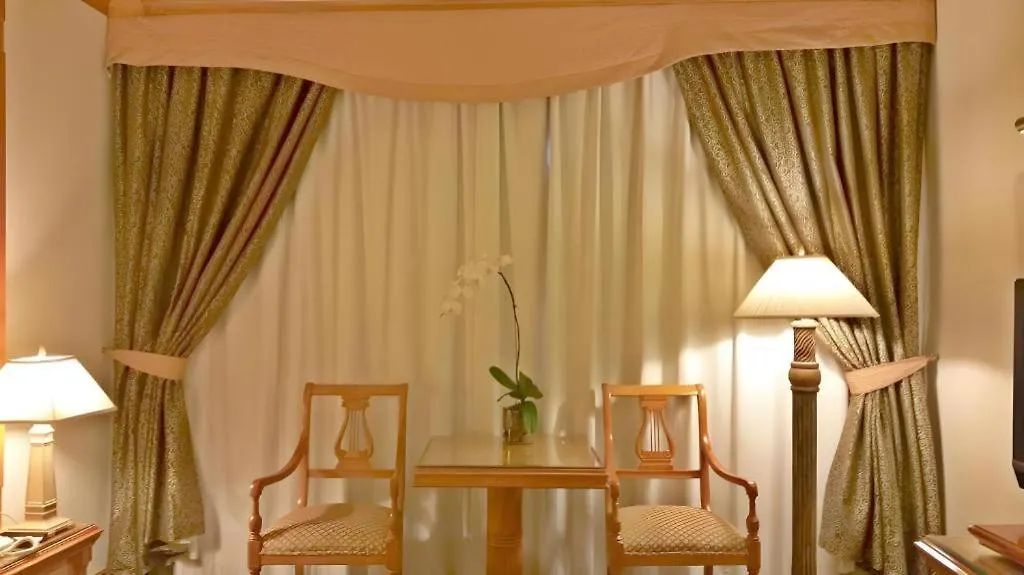 Knight Castle Hotel Dubai 5*,